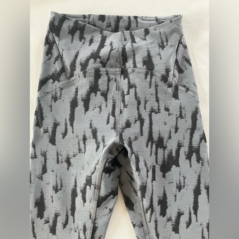 Lululemon InStill High-Rise Tight 25" Size 0 3D Camo Jacquard Asphalt Gray Black - Picture 8 of 16